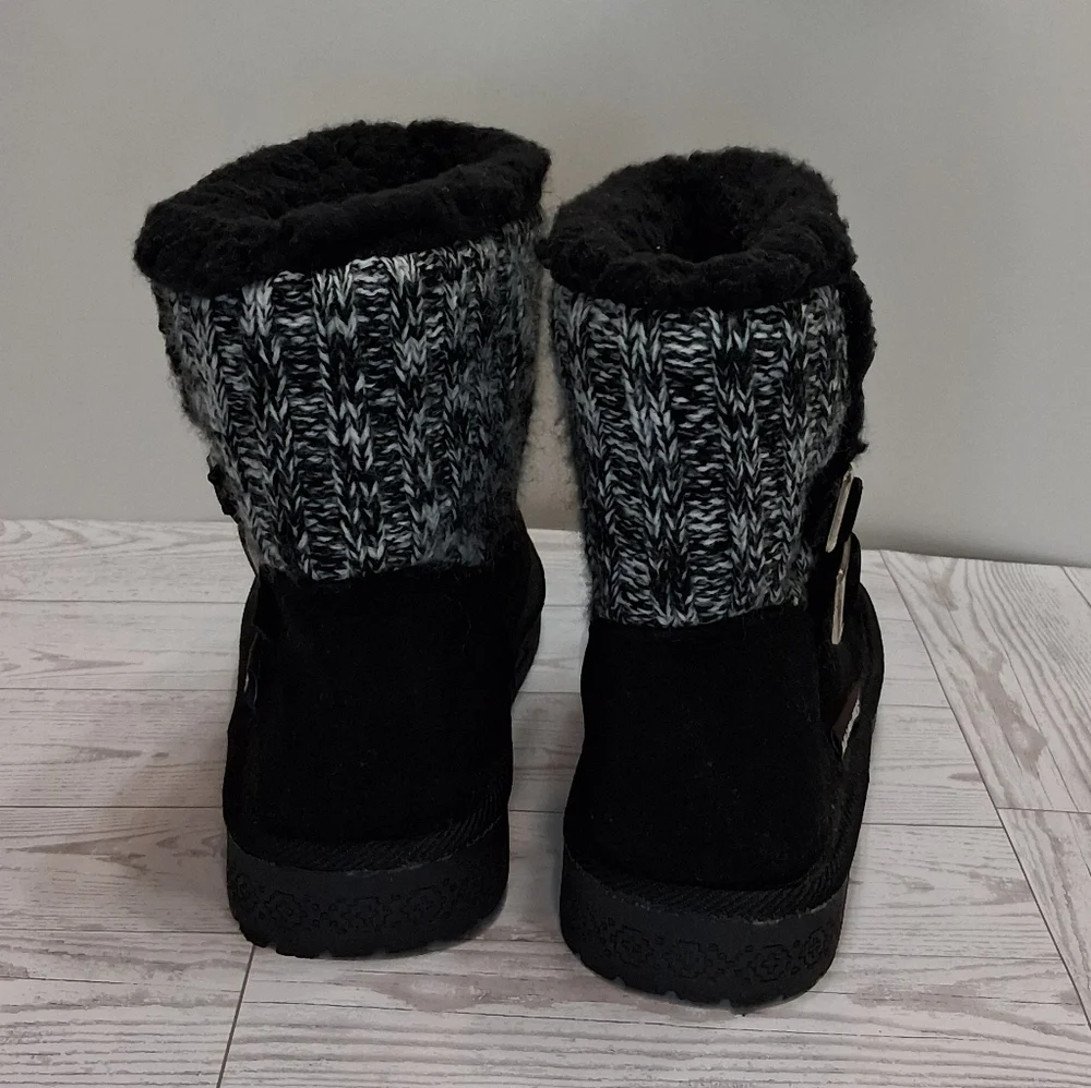 Muk Luks Whimsy Black and White Woven Knit Women's Ankle Boots Size 6